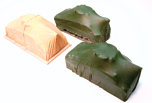 Chooch Enterprises - Cast Resin Freight Car Load - Covered Army Tanks - Pkg of 3 - HO Scale