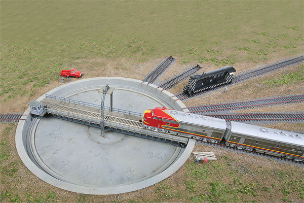 Walthers Cornerstone Motorized 110' Turntable | Assembled | HO Scale