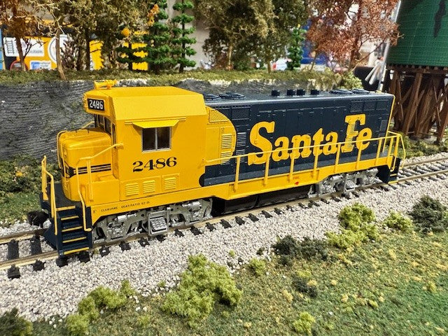 Athearn CF-7 Angled Cab | Santa Fe #2486 (Yellow Bonnet) | DCC | Non-Sound | HO Scale (Pre-Owned)