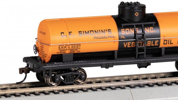 Bachmann Silver Series(R) (17803) | 40' Single-Dome Tank Car | C.F. Simonin's Sons, Inc. #20157 | HO Scale