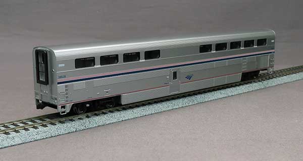 Kato (35-6075) | Amtrak Superliner I, Diner Phase VI | Amtrak #39003 | HO Scale