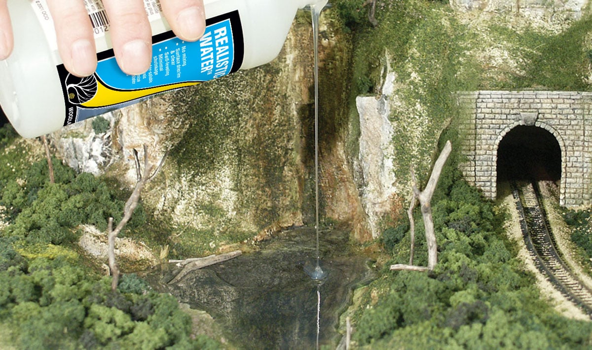 Woodland Scenics, Realistic Water(TM), 16 oz (473 ml), All Scales