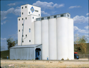 Walthers Cornerstone ADM(R) Concrete Grain Elevator Kit, HO Scale