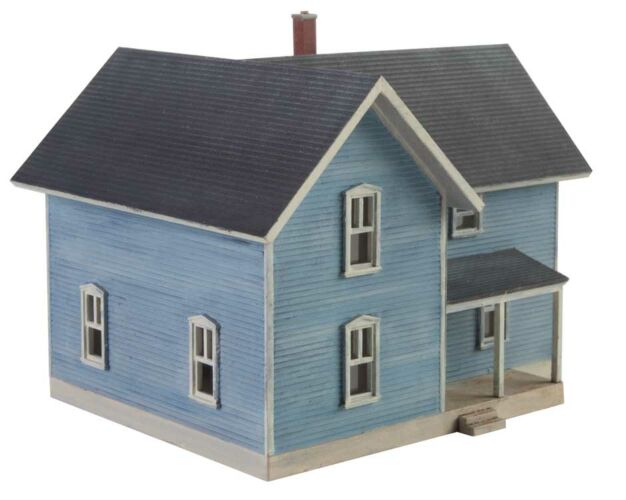 Walthers Cornerstone, Lancaster Farm House Kit, N Scale