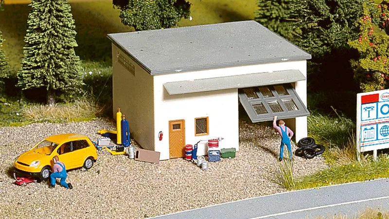 Noch Gmbh & Co - Scenic Accessory Sets - Auto Workshop - 20 pieces - HO Scale