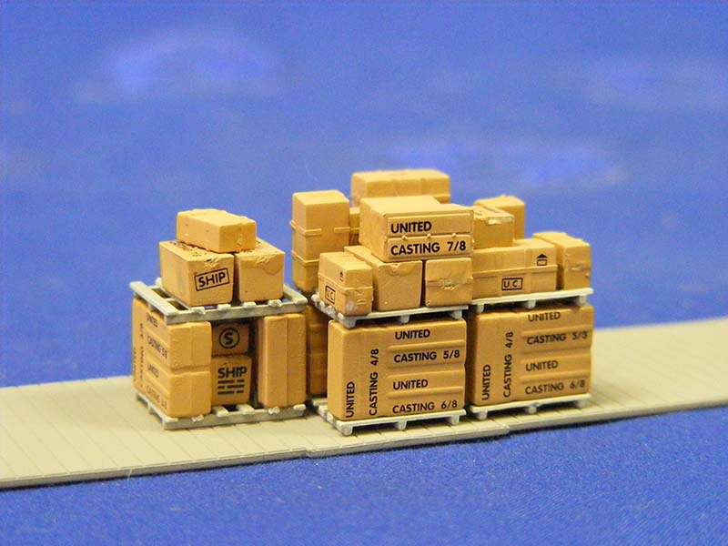 Ertl Collectibles Palletized Boxes Boxcar Load w/ Attached Floor - HO Scale