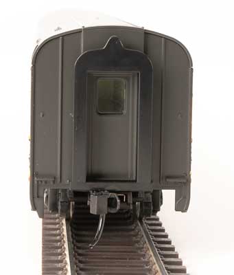 WalthersMainline (30018) | 85' Budd Large-Window Coach | Great Northern | HO Scale