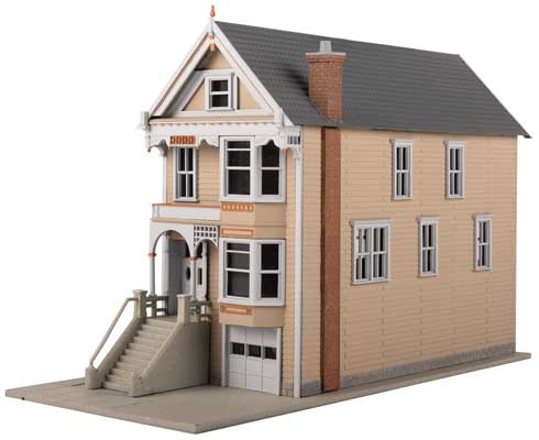 WalthersTrainline 931-951 • Queen Anne Victorian House • Kit • HO Scale