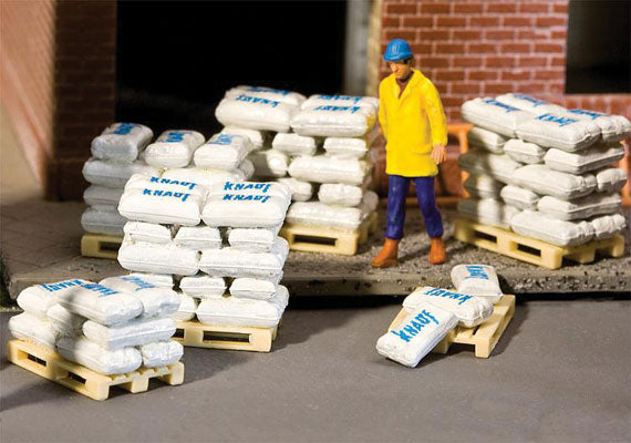 Walthers SceneMaster - Bags of Sand, Grain & Cement - Pkg of 40 - KIT - HO Scale