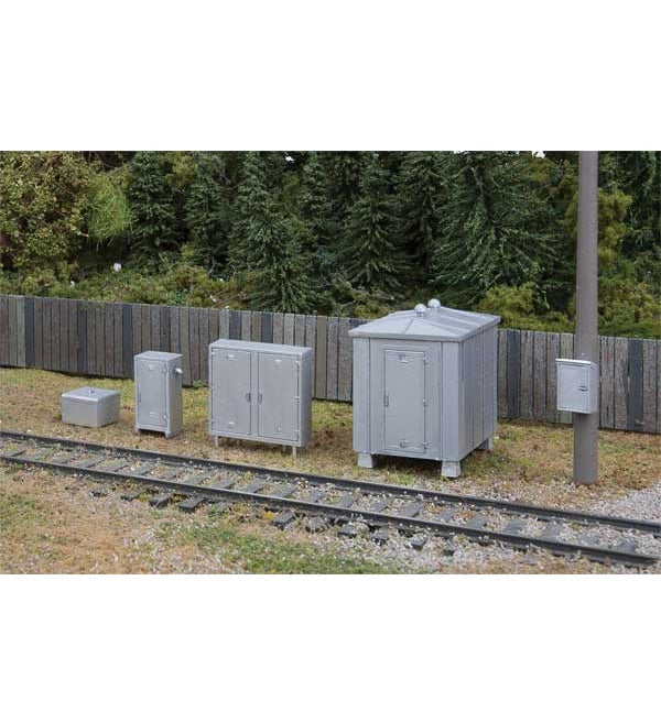 Walthers SceneMaster (949-4140) | Vintage Trackside Detail Set (Kit) | 20 pcs | HO Scale