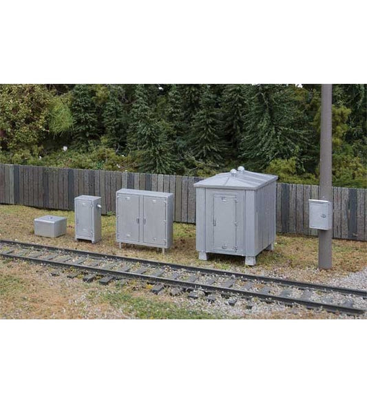 Walthers SceneMaster (949-4140) | Vintage Trackside Detail Set (Kit) | 20 pcs | HO Scale