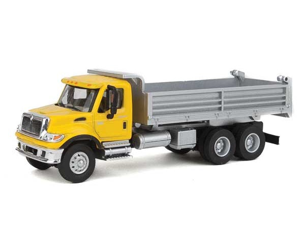Walthers SceneMaster International(R) 7600 3-Axle Heavy-Duty Dump Truck | HO Scale