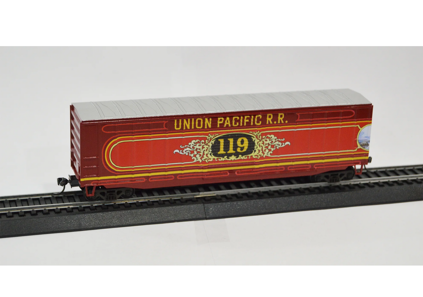 Value Trains Kadee Equipped ACF 50' 6" Boxcar Commemorative Edition Set - Union Pacific - 8 Car Set - HO Scale