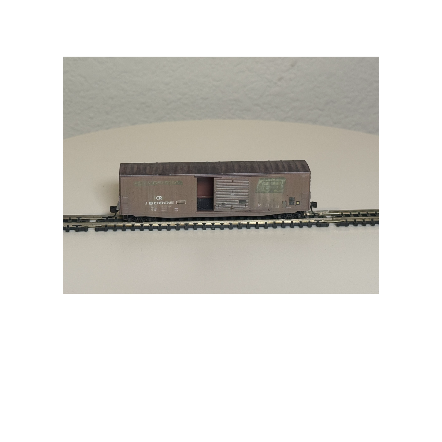 Micro-Trains 50' Boxcar • Conrail #160005 (Weathered) • N Scale (Pre-Owned)