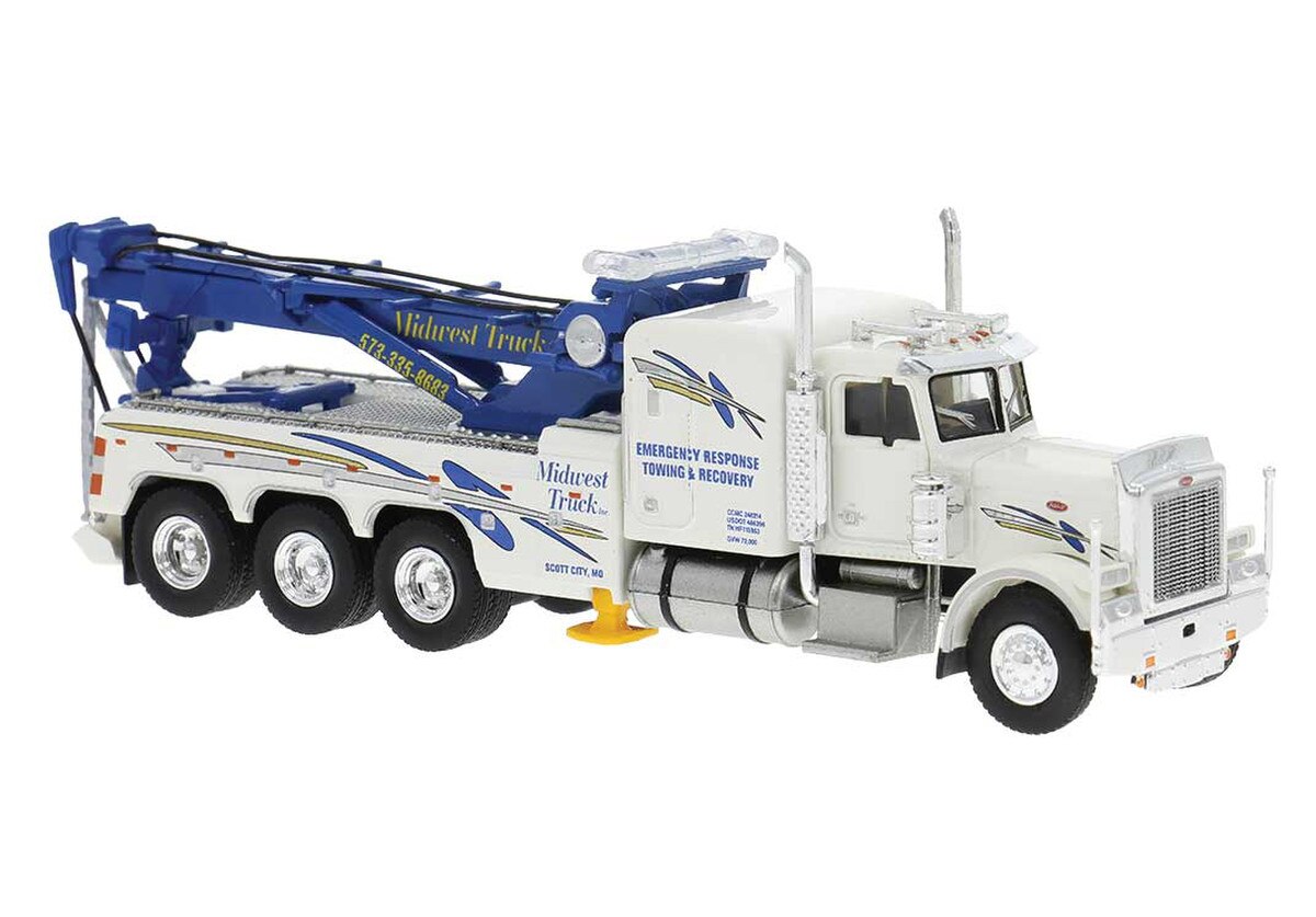 Brekina 86283 1973 Peterbilt 359 Wrecker Midwest Truck HO Scale