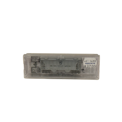 Micro-Trains (09500061) • PS-2 2-Bay Hopper • Pennsylvania Railroad #257759 • N Scale (Pre-Owned)