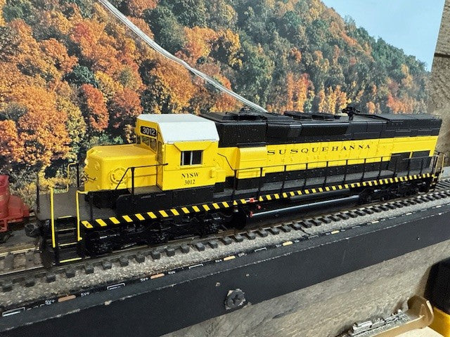 Athearn SD40T-2 | New York, Susquehanna & Western #3012 | DCC | Sound | HO Scale (Pre-Owned)