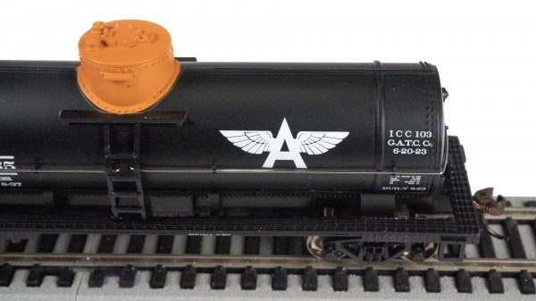 Bachmann Silver Series(R) (17802) | 40' Single-Dome Tank Car | Tidewater #1365  | HO Scale