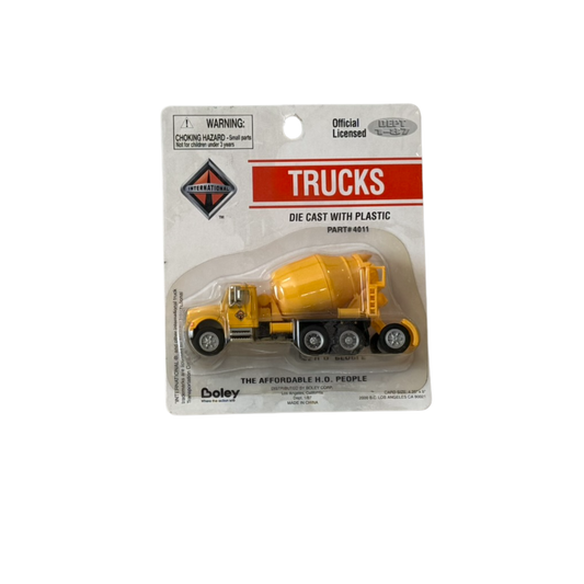 Boley (4011) • International 4-Axle Cement Mixer • HO Scale (NOS)