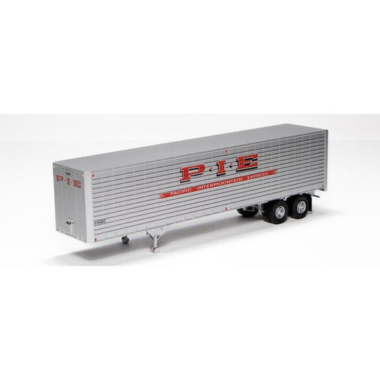 Rapido 40' Fruehauf Fluted Side Post Volume Van (403049) | Pacific Intermountain Express V4472 | HO Scale