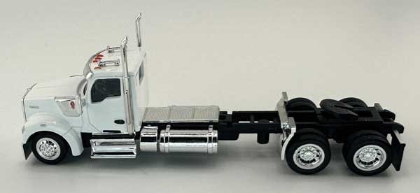 HO Logistics Replicas (990071) Kenworth W990 2-Axle Day-Cab Semi Tractor | HO Scale