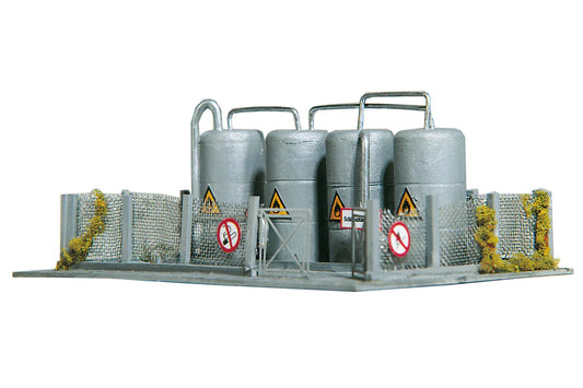 Piko Warwick Oil Tanks - Building Kit - N Scale