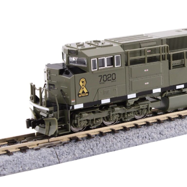 Kato (176-8541S) • SD70ACu • Canadian Pacific CP #7020 • Green • DCC & LokSound • N Scale