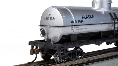 Bachmann Silver Series(R) (17806) | 40' Single-Dome Tank Car | Alaska Railroad #9024 | HO Scale