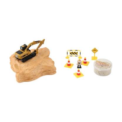 Diecast Masters (84451) | CAT M318D Wheel Excavator Earth Mover Playset | 1:87