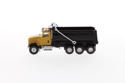 Diecast Masters - 1:87 Cat(R) CT681 Dump Truck - HO Scale
