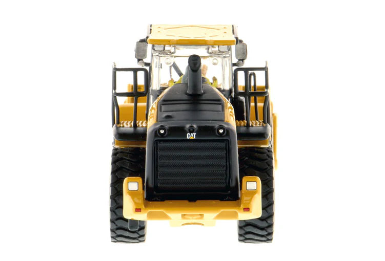 Diecast Masters - 1:87 Cat(R) 972M Wheel Loader - HO Scale