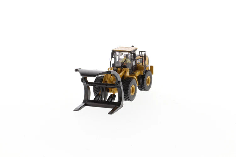 Diecast Masters - 1:87 Cat(R) 972M Wheel Loader with Log Fork - HO Scale