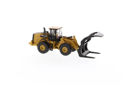Diecast Masters - 1:87 Cat(R) 972M Wheel Loader with Log Fork - HO Scale