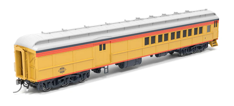 Broadway Limited Imports (9742) • Baggage-Combine Car w/ Lights • Chessie Steam Special Car #2 • HO Scale