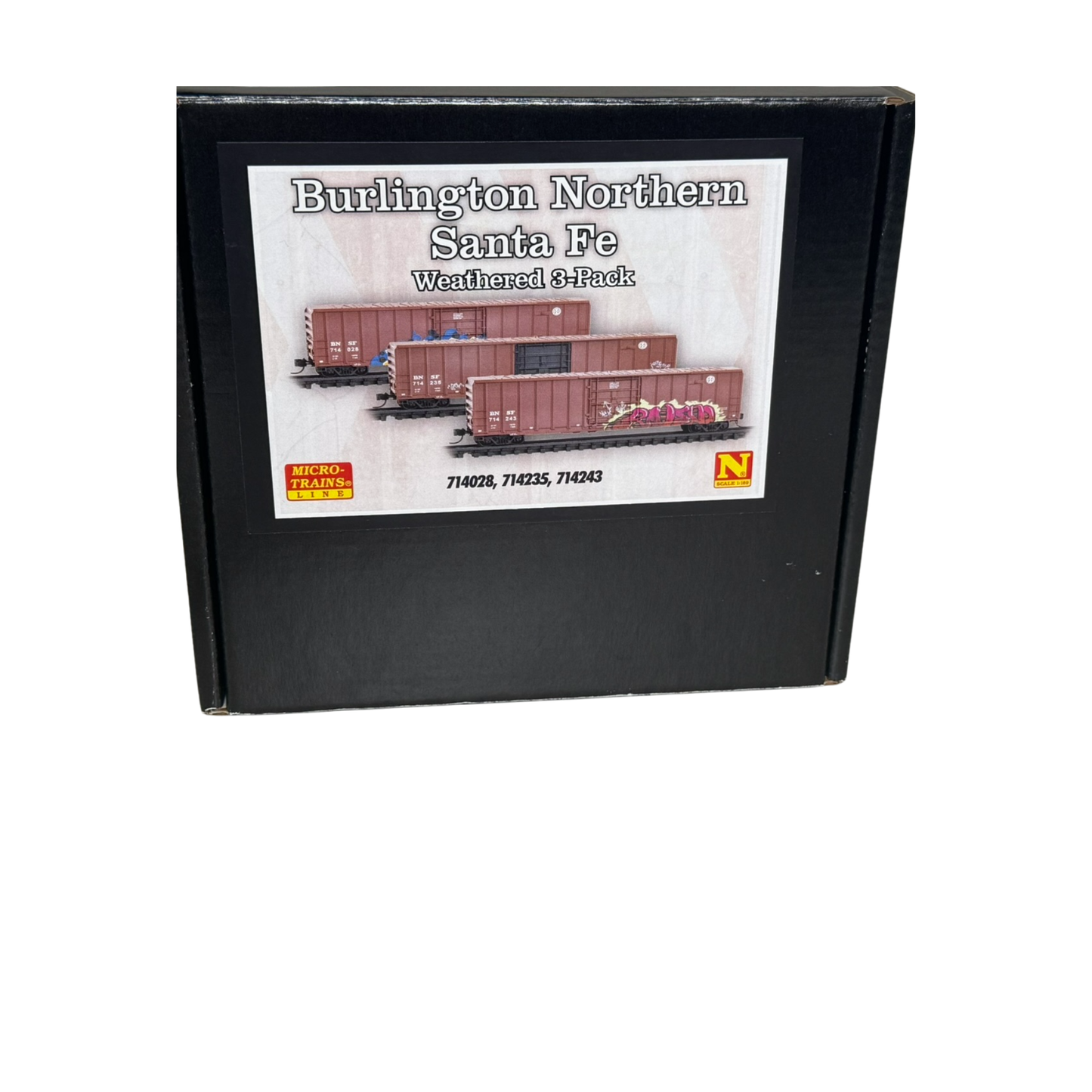 Micro-Trains (99305048) • 50' Rib Side Boxcar • BNSF 3 Pack (Weathered/Graffiti) • N Scale (Pre-Owned)