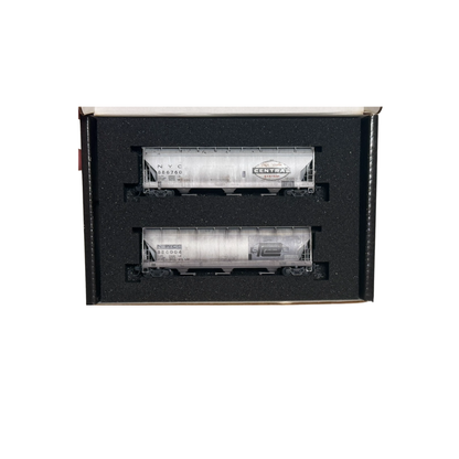 Micro-Trains (99305061) • 3-Bay Covered Hoppers • Conrail / ex-PC 2 Pack (Weathered) • N Scale (Pre-Owned)