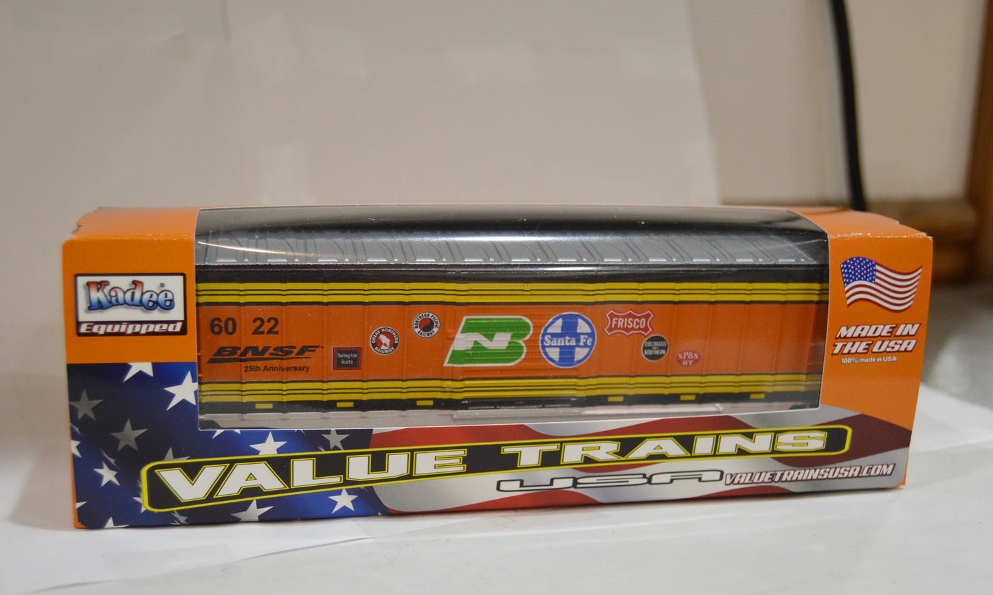 Value Trains 10216 BNSF Heritage Boxcar HO Scale