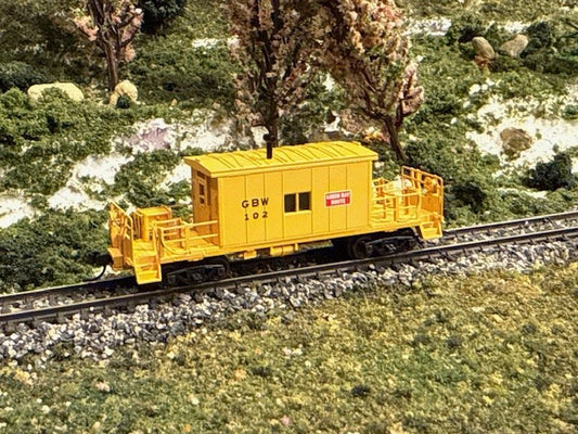 Bluford Shops Transfer Caboose (Long Roof) | Green Bay & Western #102 | N Scale | Pre-Owned