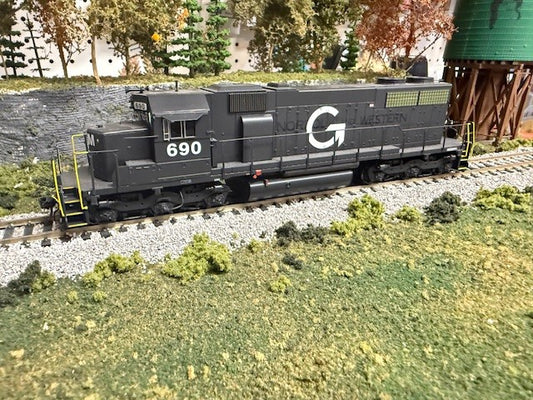 Athearn EMD SD39 | Guilford #690 | Boston & Maine | Prime for Grime | DCC | Sound | Econami | HO Scale (Pre-Owned)