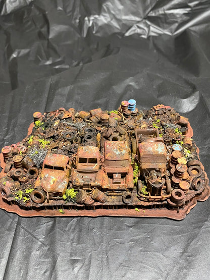 Sierra Valley Wasted Acres Mini Diorama with 4 Trucks, Tires, Barrels & Scrap HO Scale