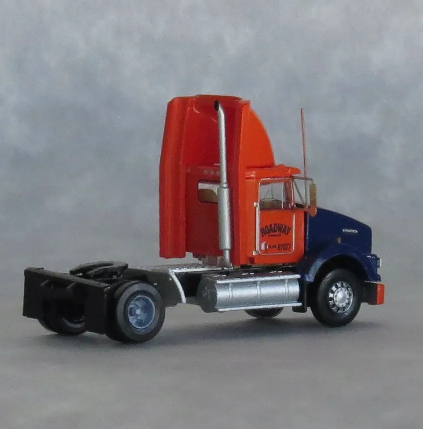 Trainworx (48084-02) | Kenworth T800 2-Axle Semi Tractor | Roadway | Assembled | N Scale