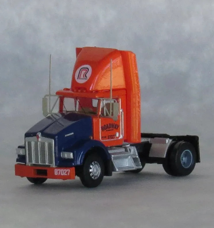 Trainworx (48084-02) | Kenworth T800 2-Axle Semi Tractor | Roadway | Assembled | N Scale