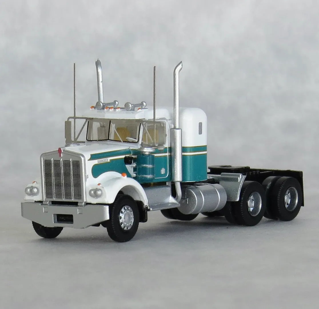 Trainworx (49035) | Kenworth W900 (1970s) Seminole Tractor w/ 36" Sleeper Cab | Assembled | N Scale