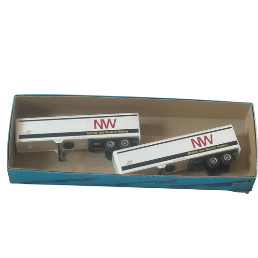 Pre-Owned Trailers • Norfolk & Western • Pack of 2 • HO Scale