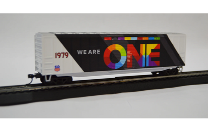 Value Trains USA 10066 We Are One Scheme Boxcar Union Pacific (UP) #1979 HO Scale