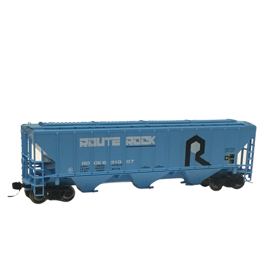 Trainworx (24443-13) | PS4427 Covered 3-Bay Hopper | Rock Island #630005 | N Scale