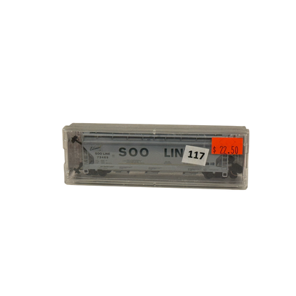 Micro-Trains (09400150) • ACF 3-Bay Covered Hopper w/ Elongated Hatches • Soo Line #73469 • N Scale (Pre-Owned)