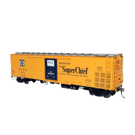 Rapido 156001A • RR-56 Mechanical Reefer • Santa Fe #2000 • Super Chief Slogan • HO Scale