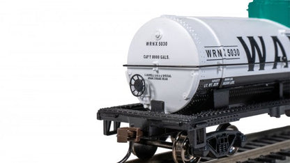 Bachmann Silver Series(R) (17806) | 40' Single-Dome Tank Car | Warren Petro #5030 | HO Scale