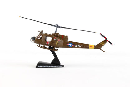 Daron UH-1 Huey Medevac - 1:87 Scale